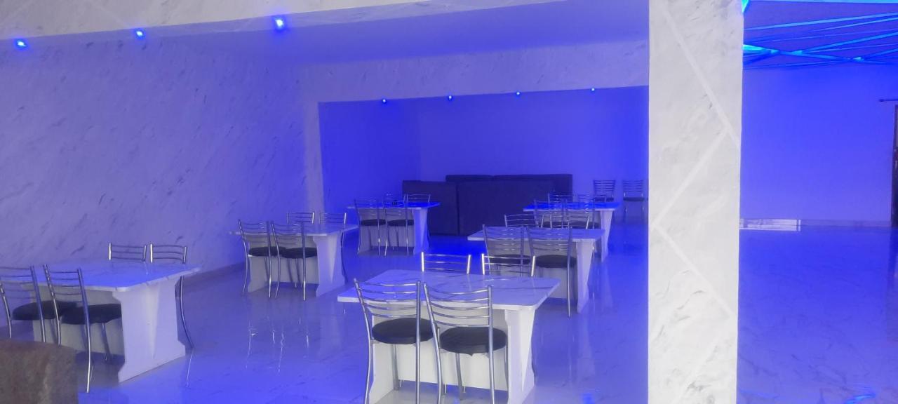 The Black Leaf Hotel Raipur  Bagian luar foto